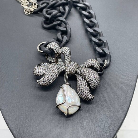 Bow Pendant Crystal mother of pearl Chunky Matt Black Chain Necklace - Picture 7 of 7